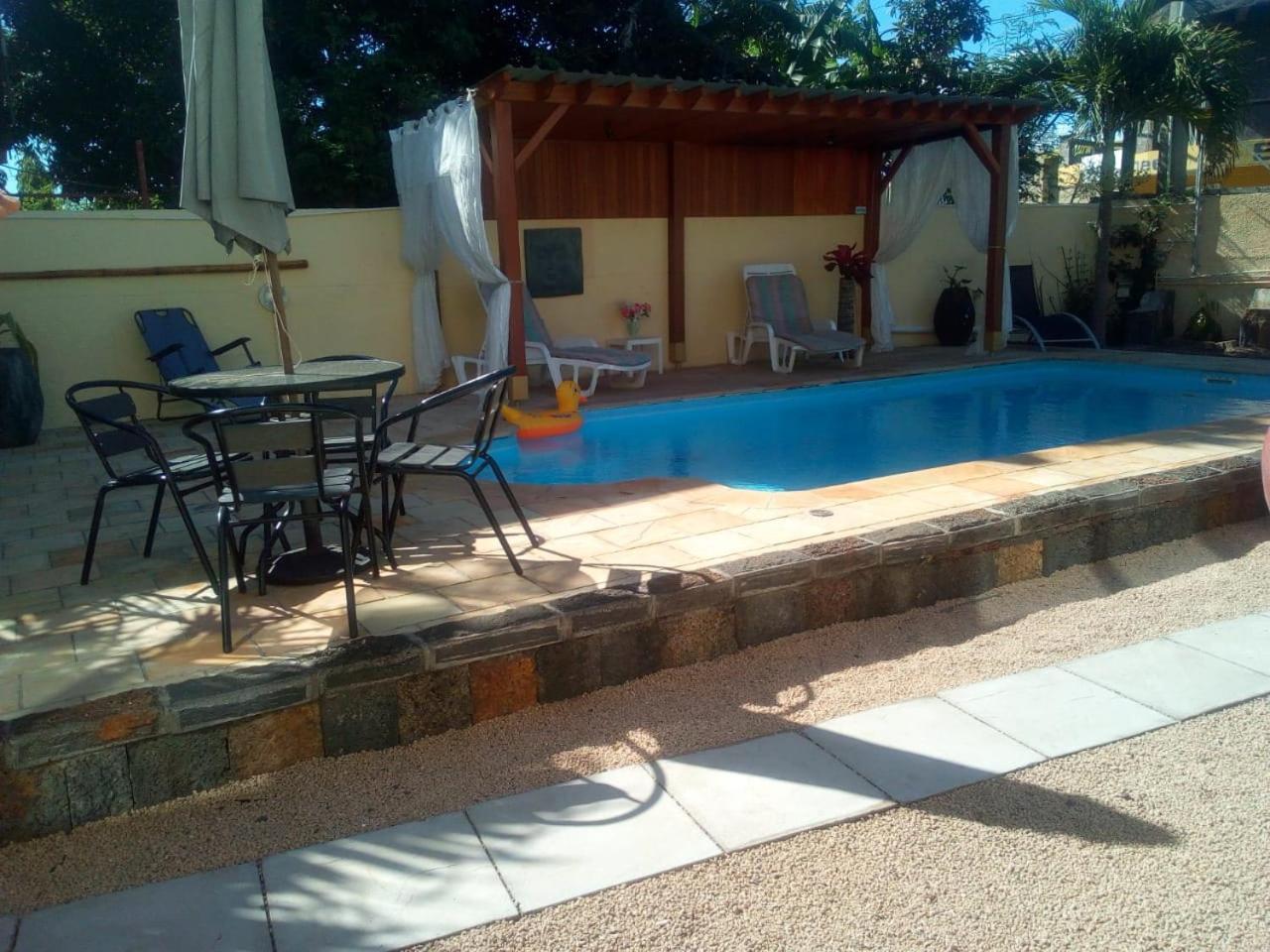 Jolie Villa Santa Avec Piscine بوينتي أو بيتشيز المظهر الخارجي الصورة
